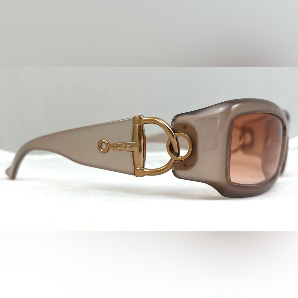 Gucci GG 2943/S Horsebit Sunglasses Brown Gradient Lens Oversized Square Taupe